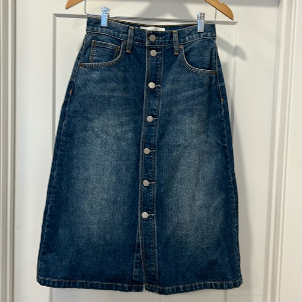 Denim Forum (aritzia) Anjelica denim skirt